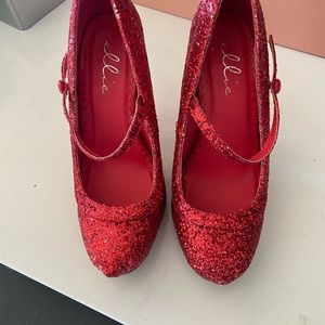 Ellie ruby slipper size 5